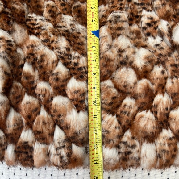 Short Fur Jacket - Picture 4 of 9